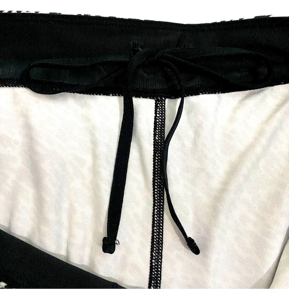 Nike Women’s Black & White Pronto Essential Cropped Running Tights/Leggings, M - Picture 5 of 15